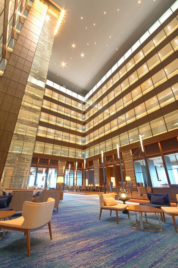 Nagoya Prince Hotel Sky Tower Εξωτερικό φωτογραφία The lobby of the hotel