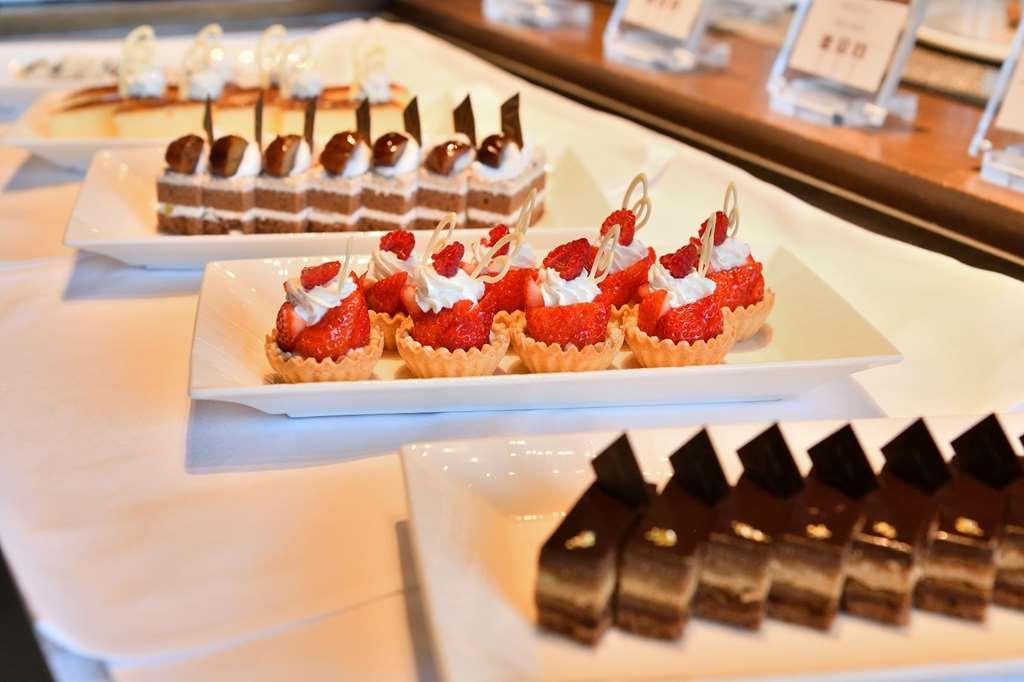 Nagoya Prince Hotel Sky Tower Εστιατόριο φωτογραφία Petit fours