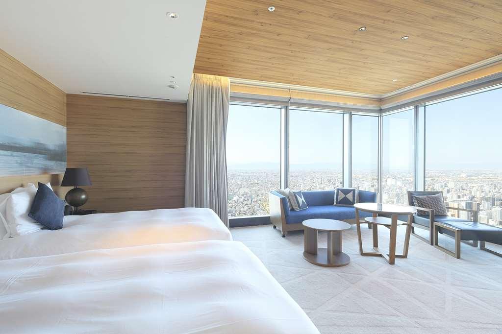 Nagoya Prince Hotel Sky Tower Δωμάτιο φωτογραφία A guest room at the hotel